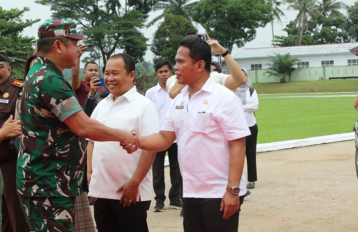 Wesly Diwakili Sekda Junaedi Sitanggang Sambut Kunker KSAD di Koramil 08 Bangun