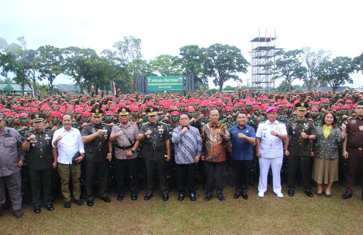 Wesly Hadiri Pelantikan 2.912 Siswa Dikmata Inf TNI AD Gel II TA 2025 di Rindam I BB