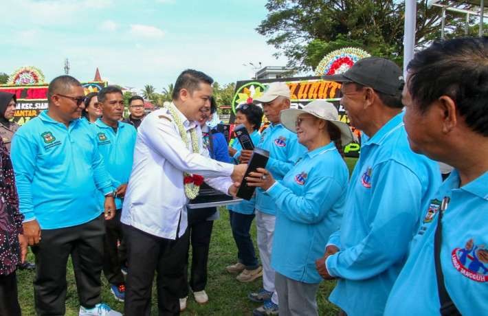 Gebyar Lansia Kecamatan Siantar Marihat Wali Kota Wesly Ingin Para Orang Tua Aktif Sehat dan 