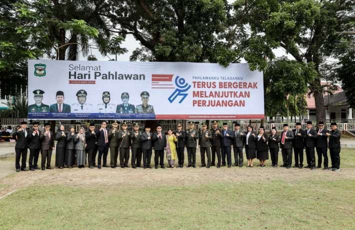 Wesly Pimpin Upacara Peringatan Hari Pahlawan dan Ziarah di TMP Nagur 