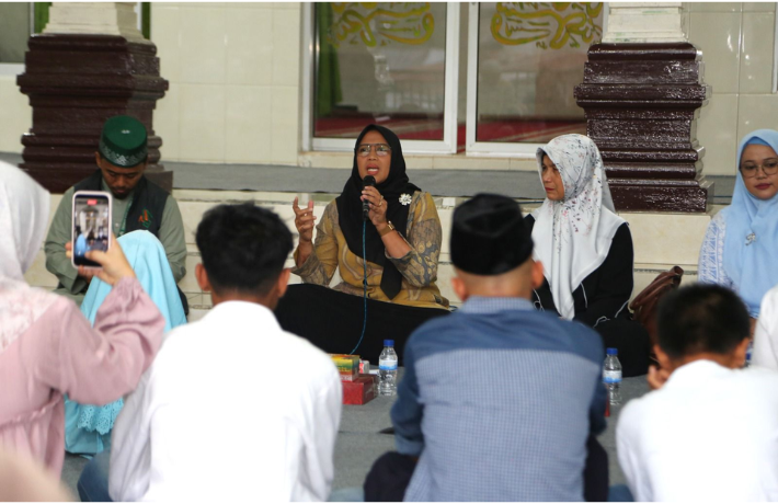 Safari Ramadhan di Masjid Al Musyawarah Jalan Flores Wakil Wali Kota Herlina Buka Puasa dan Sholat M