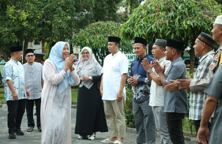 Wakil Wali Kota Herlina Safari Ramadhan di Masjid As Sholeh Jalan Jawa 