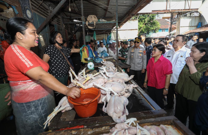 Wali Kota Wesly dan Forkopimda Sidak Pasar Jelang Idul Fitri Imbau Tidak Panik Buying 