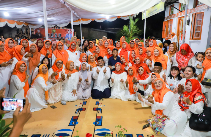 Wali Kota Wesly Diwakili Wakil Wali Kota Herlina Bersama Gubernur Sumut Bobby Nasution Sapa Warga di