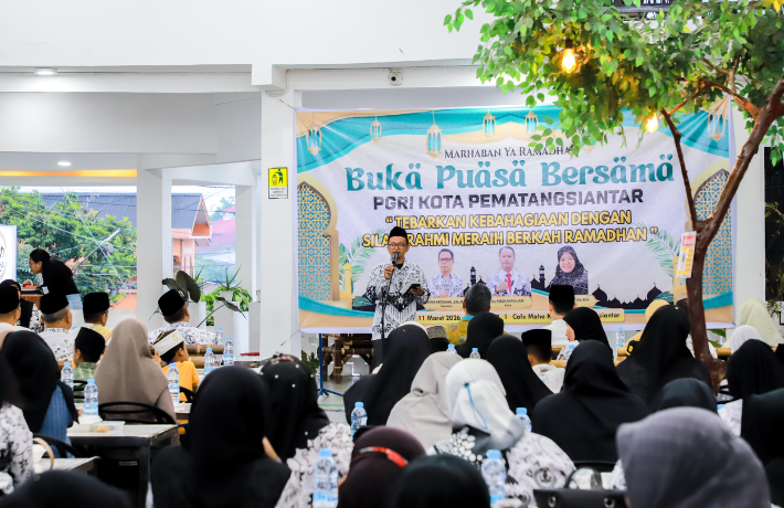 PGRI Buka Puasa Bersama Wali Kota Wesly Berpesan Perkuat Kebersamaan dan Solidaritas Tenaga Pendidik