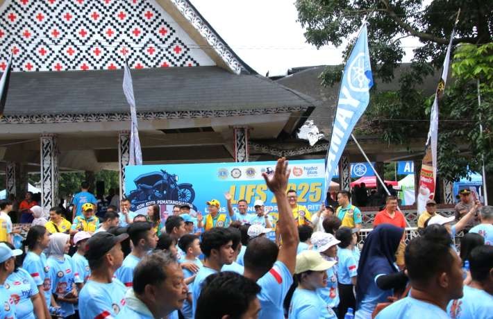 Wesly Diwakili Junaedi Sitanggang Ikut Jalan Sehat Bersama Lions Club Pematangsiantar Merdeka 