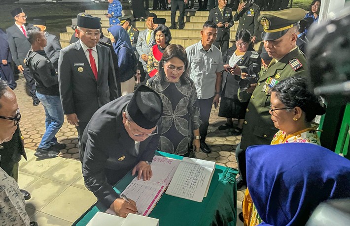 Wesly Bersama Forkopimda Plus Apel Kehormatan dan Renungan Suci di TMP Nagur