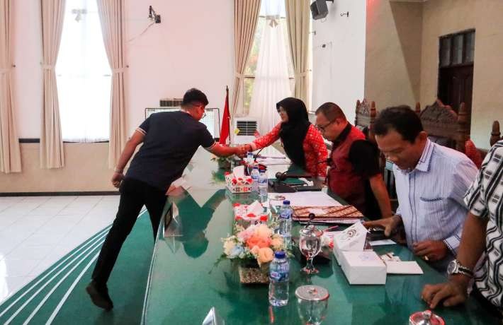 Wali Kota Wesly Silalahi Diwakili Wakil Wali Kota Herlina Simak Pemandangan Umum 6 Fraksi DPRD atas 