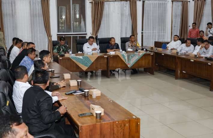 Berita Wali Kota Wesly Minta Posko Siaga Bencana Diaktifkan di Kantor Camat atau Titik Strategis