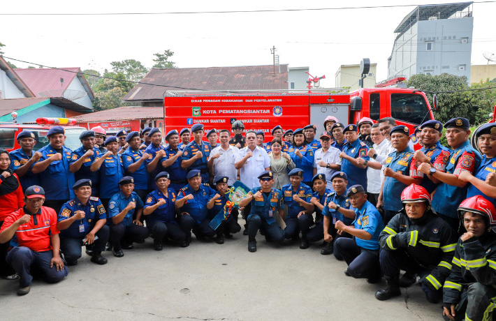 Serahkan Armada Baru Wesly Tekankan Respon Cepat dan Tepat terhadap Kebakaran dan Penyelamatan 