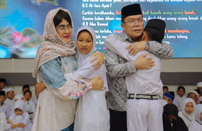 Wali Kota Wesly dan Ketua TP PKK Ny Liswati Hadiri  Yatim Fest Ramadhan Siap Beri Bantuan secara Pri